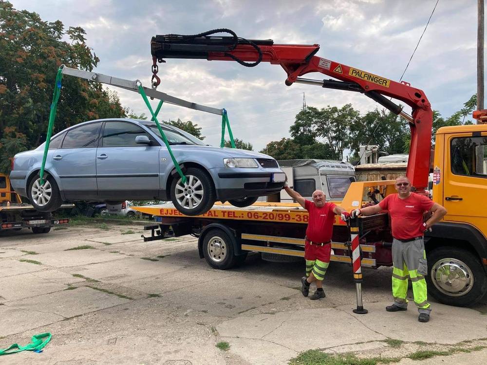 Autómentő hero illusztráció